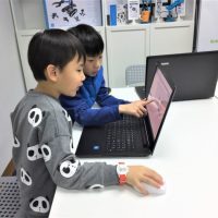 Gadget Interaktif yang Mengajarkan Coding