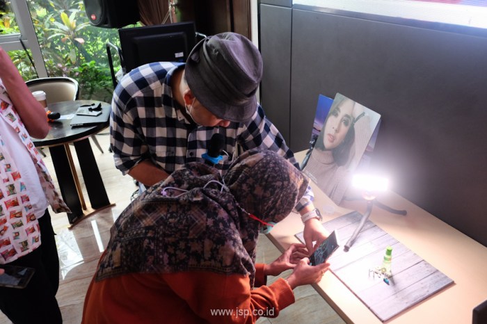 Tips Membuat Foto Produk UMKM dengan Smartphone – JSP – Jakarta School of Photography Tips Foto Produk Profesional Pakai Smartphone