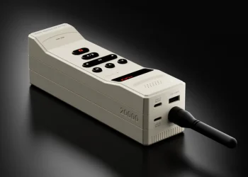 Power Bank Unik Berfungsi Ganda Jadi Walkie Talkie Luncurkan Trokz