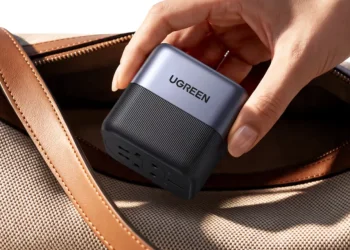 Charger Travel Ini Punya Mekanisme Simpel Cukup Diputar