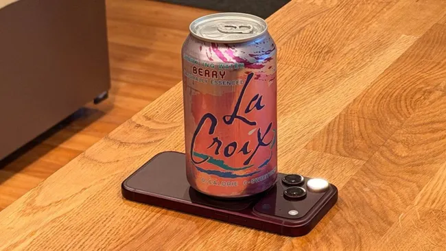 Performa iPhone 18 Pro Lebih Stabil 25% dengan Ditempeli Kaleng Minuman Dingin