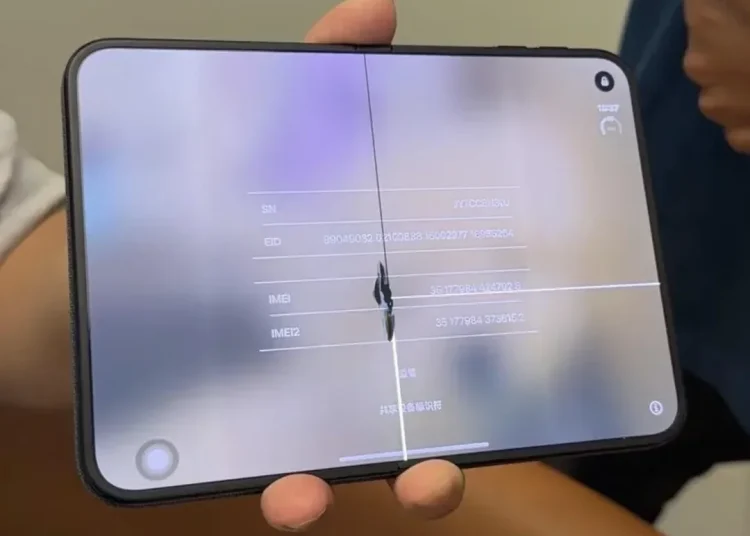 Layar iPhone Duo Sudah Retak Setelah Baru Dibeli