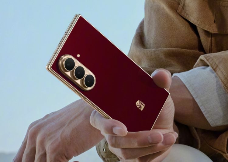 Galaxy Z Fold8 Ultra Versi China Meluncur Mewah dengan Aksen Emas