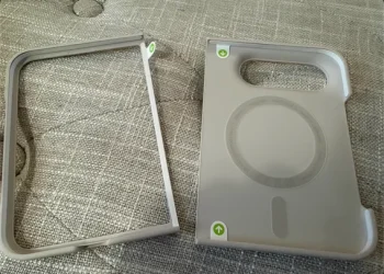 Casing Silikon iPhone Duo Perlu Lem Agar Tidak Lepas